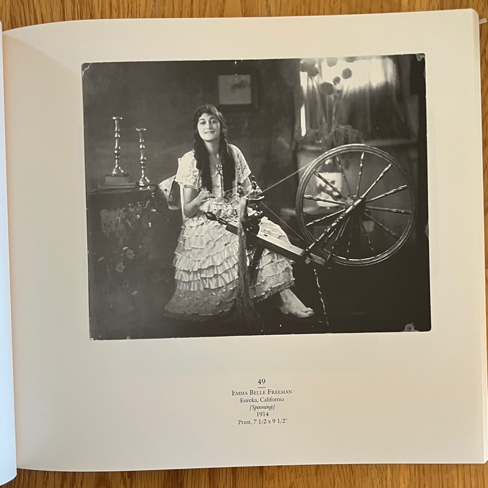 Women Photographers Book - Picture 8 of 9
